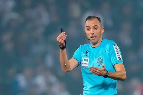  حكم برتغالي لمباراة الأرجنتين وسويسرا في ربع نهائي كأس العالم 2026